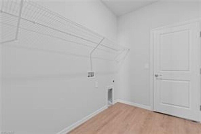 Building Photo - 2115 Ne-16 Ter