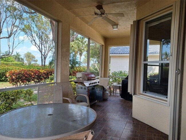 Building Photo - 12752 Coral Lakes Dr