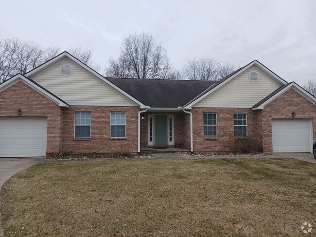 Building Photo - 799 Tamarack Ct