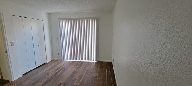 Building Photo - East Side 2 Story Condo Available Now!