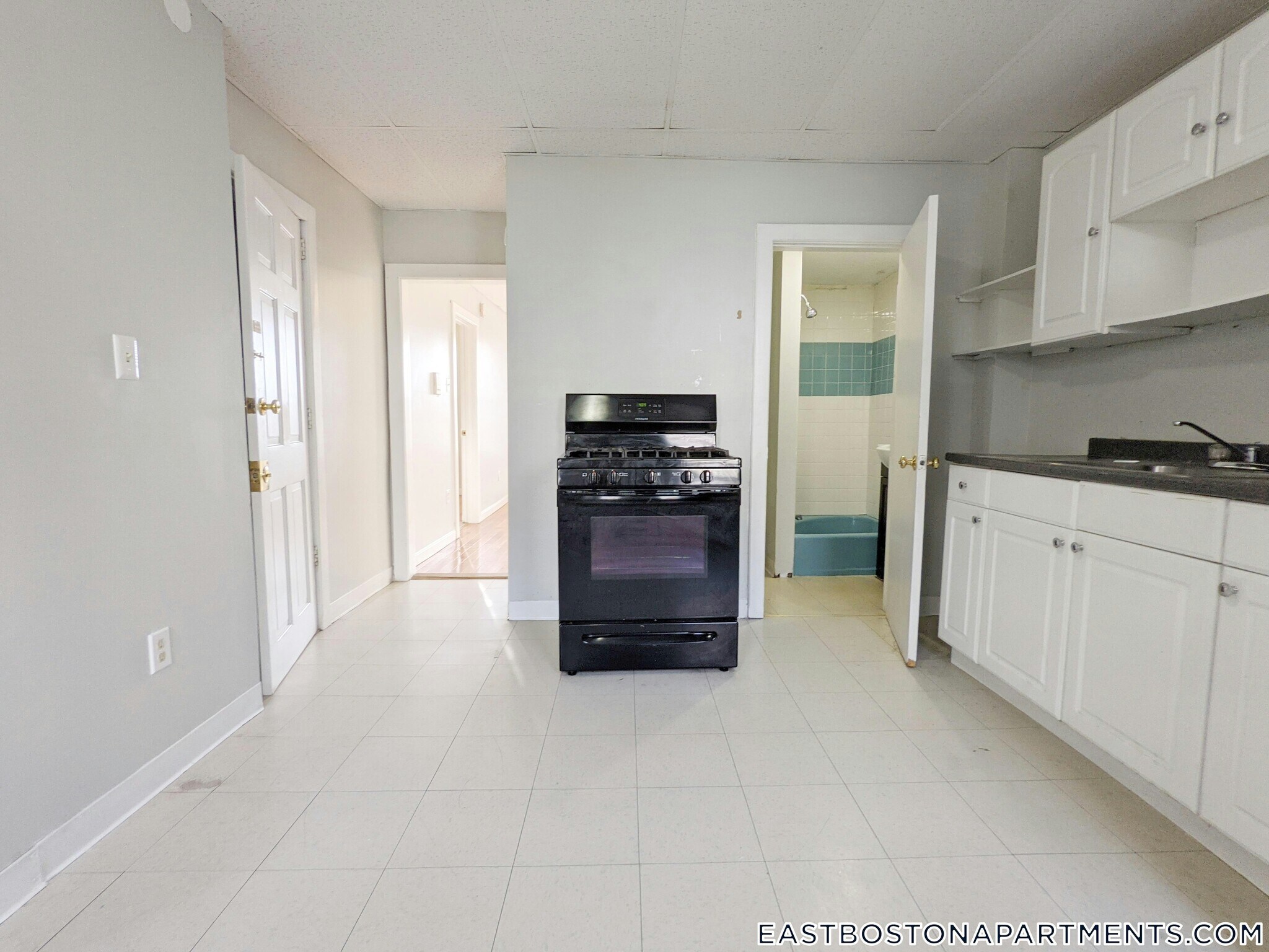 Building Photo - 259 Border St