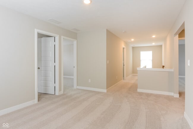Building Photo - 9225 Larson Dr