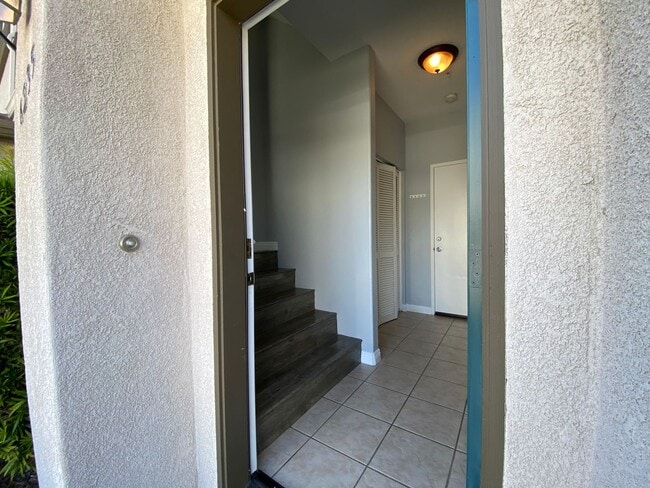 Building Photo - Beautiful Townhome in the Cascada Communit...