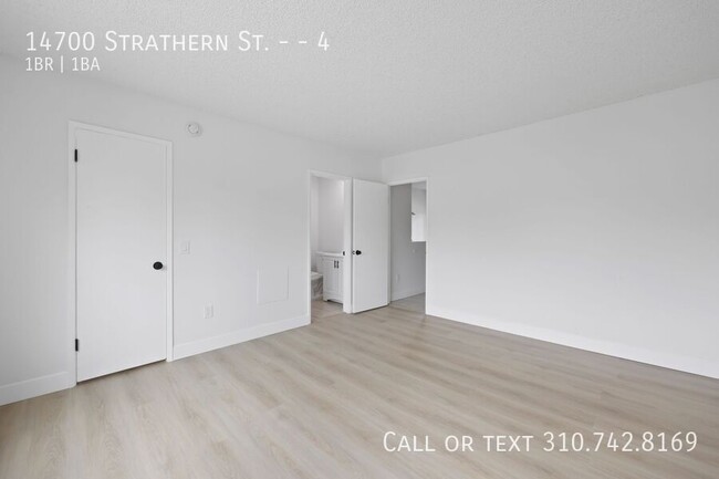 Building Photo - 14700 Strathern St