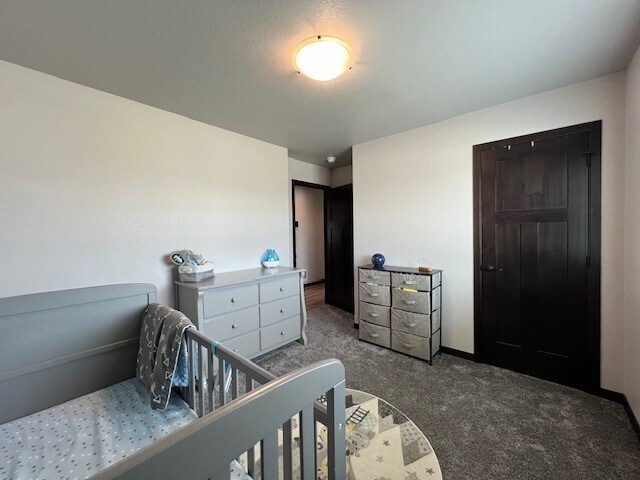 Building Photo - 557 Antietam Dr