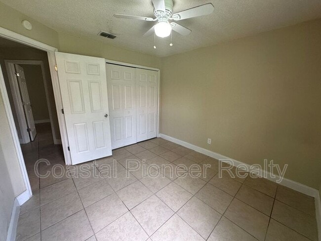 Building Photo - 5104 Aventura Blvd