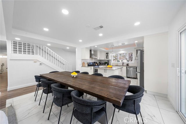 Building Photo - 9422 Nantucket Dr