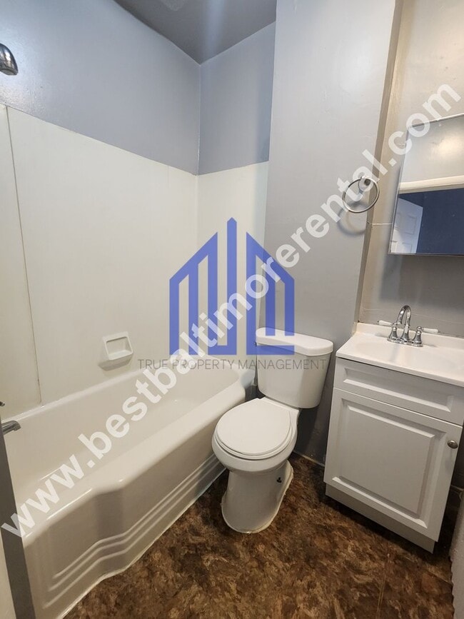 Building Photo - Spacious 3 Bedroom Home  In East Baltimore