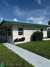 Building Photo - 865 SE 20th Ave