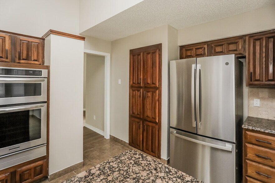 Building Photo - 4414 Rushing Rd