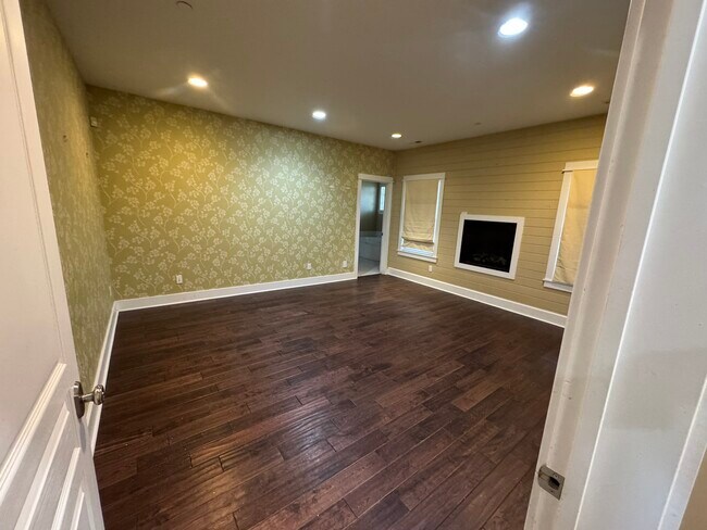 Building Photo - 9504 Purple Sage Rd