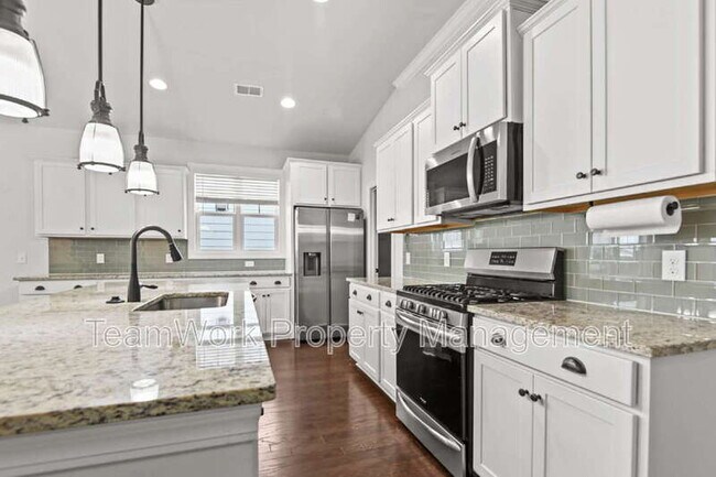 Building Photo - 123 Whaler Ave