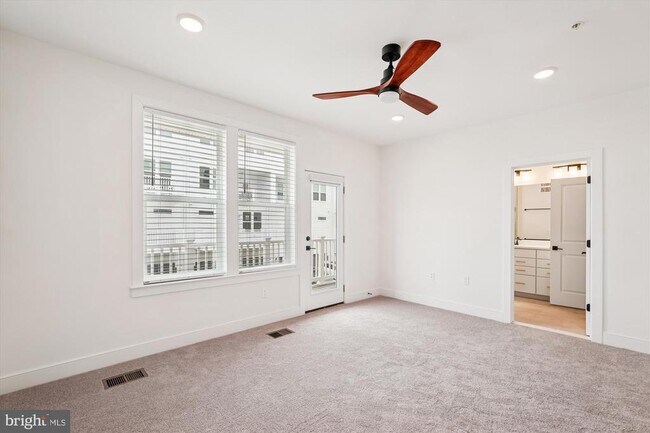 Building Photo - 19820 Lavender Dust Sq