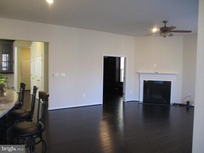 Building Photo - 7303A Hayfield Rd