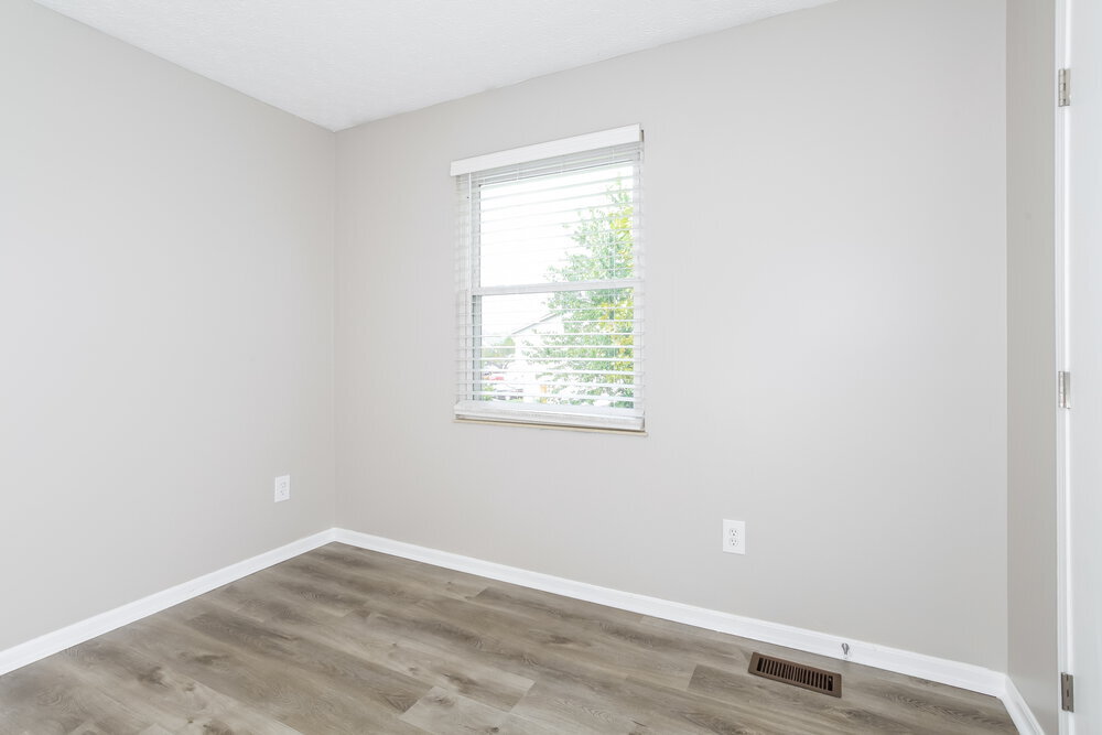 Building Photo - 5560 Deer Hill Dr