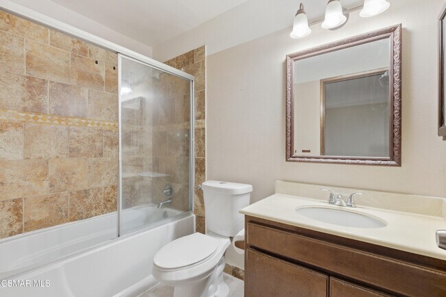 Building Photo - 15242 Campus Park Dr