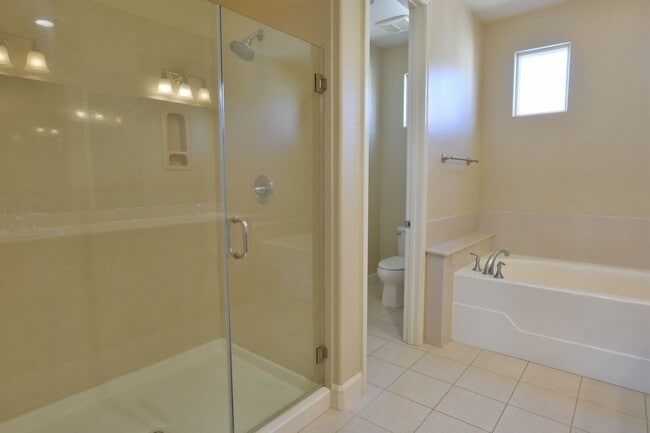 Building Photo - Beautiful & Contemporary 4 Bedroom 3 Bath Tri-level Townhome with Cupertino Schools