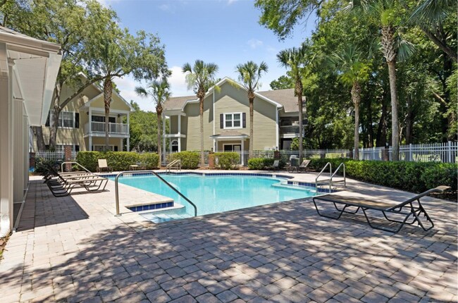 swimming pool - 10000 SW 52nd Ave