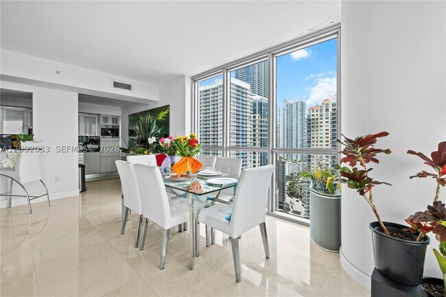 Building Photo - 1331 Brickell Bay Dr