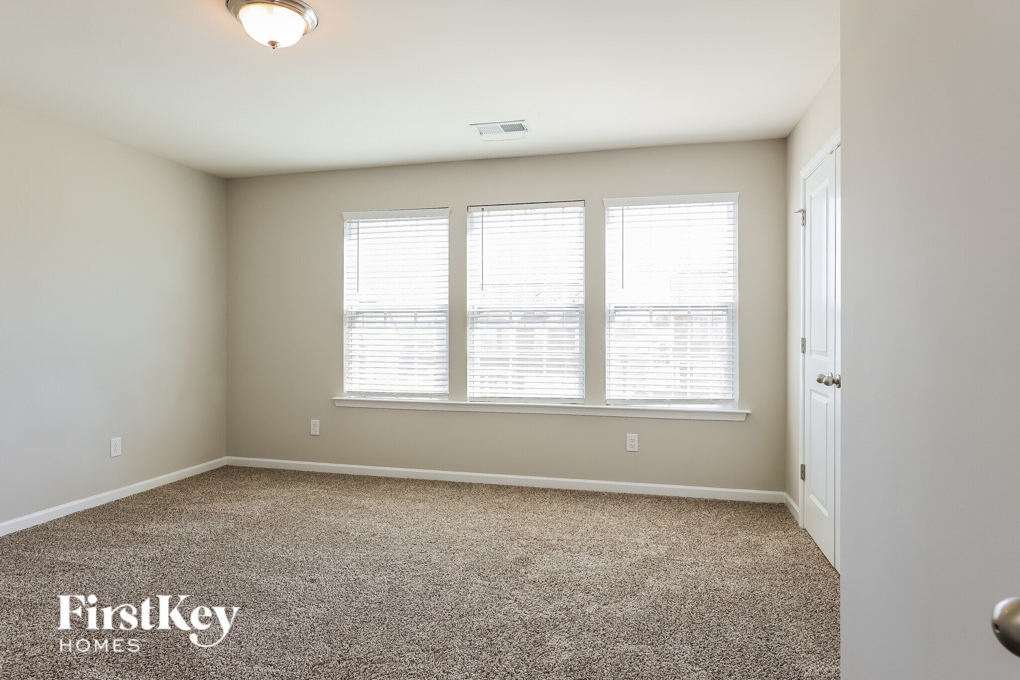 Building Photo - 109 Longleaf Dr