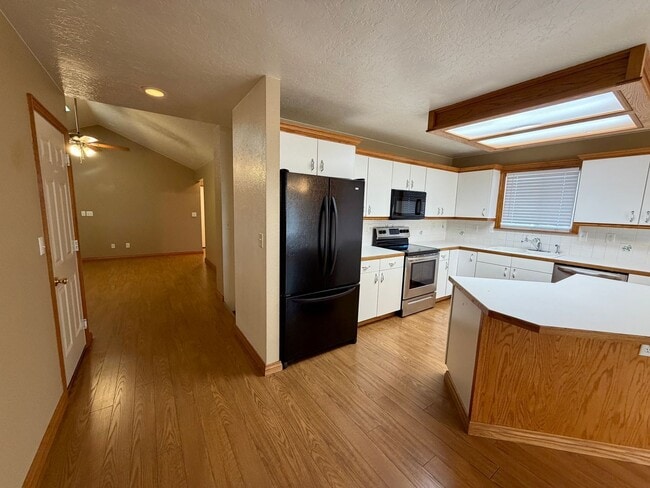 Building Photo - 3351 35th St