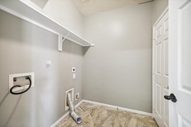 Building Photo - 11007 Northam Dr