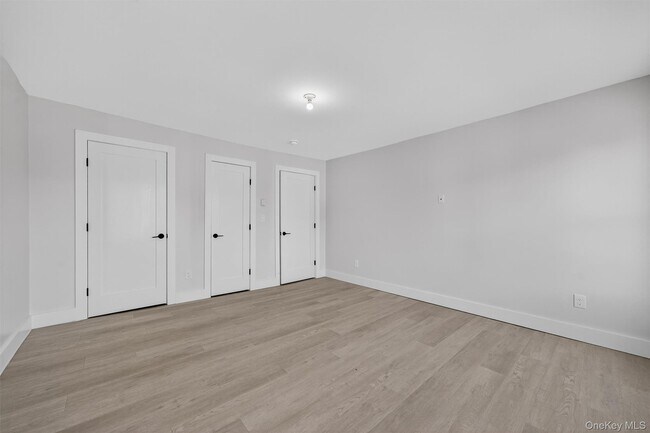 Building Photo - 12 N Church St