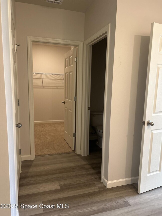 Building Photo - 2398 Angel Rd