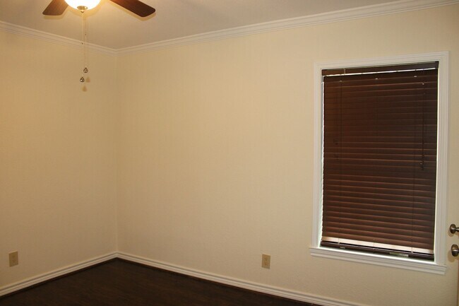 Building Photo - 1237 Centerville Rd