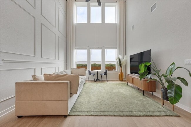 Building Photo - 4902 Seadrift Dr