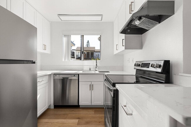 Building Photo - Terre at S Lincoln