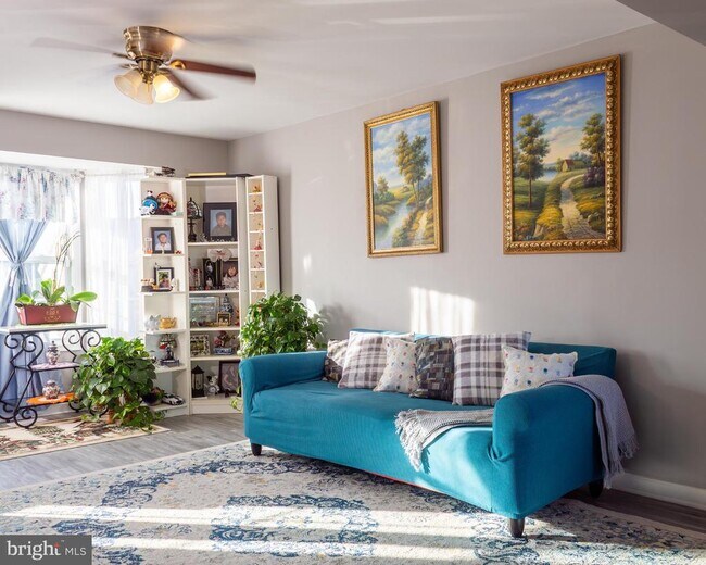 Building Photo - 83 Fuzzy Tail Dr