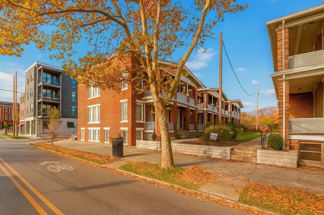 Building Photo - 26 E 2nd Ave