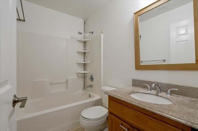 Building Photo - 6321 Island Pine Way