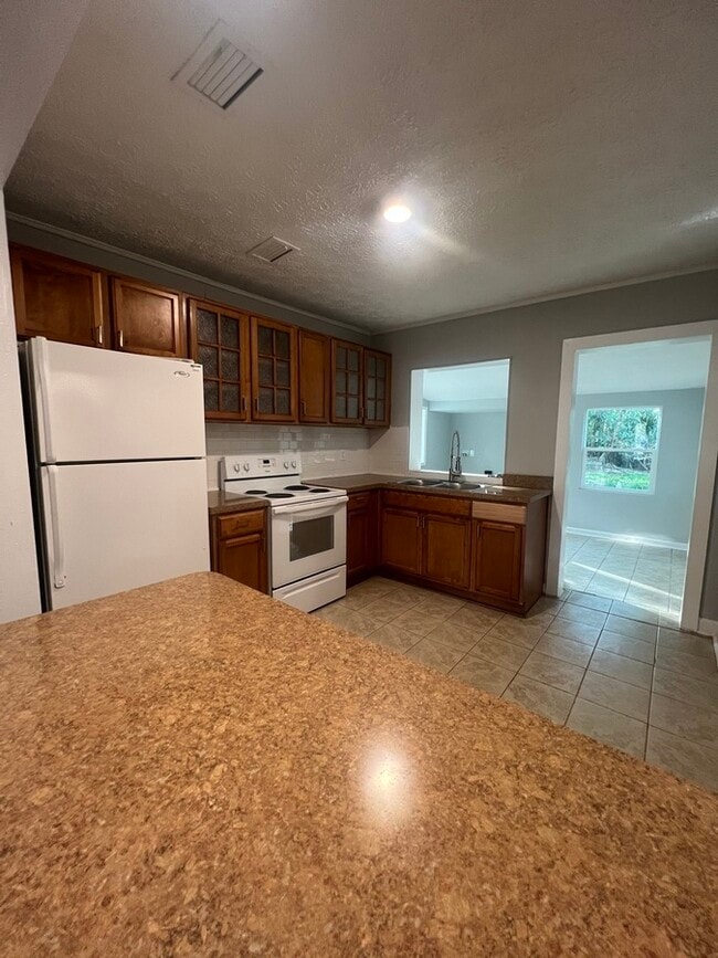 Building Photo - 3407 Rockwood Dr