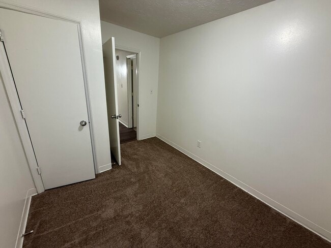 Building Photo - 3719 Trent Cir