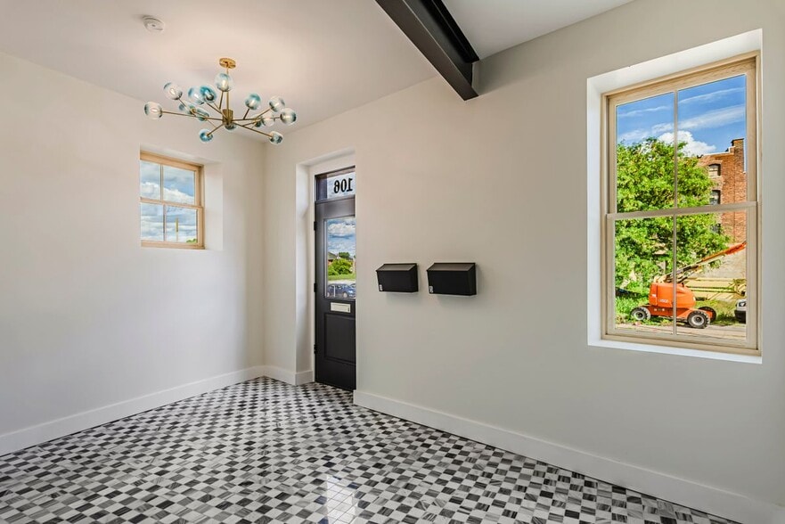 Building Photo - 106 Hotel St