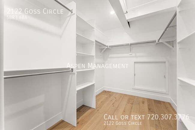 Building Photo - 2122 Goss Cir W