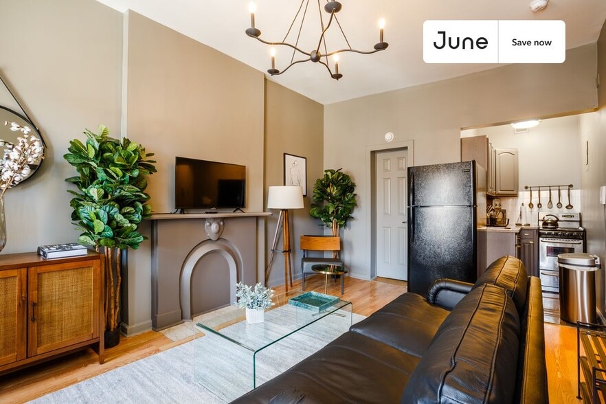 Building Photo - 336 W 46th St