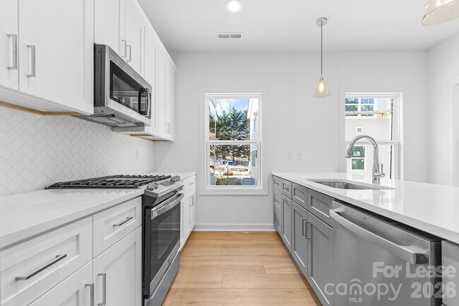 Building Photo - 3808 Odom Wy