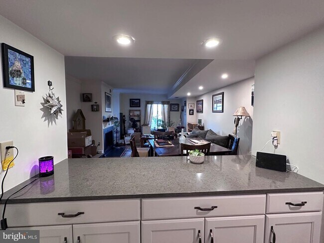 Building Photo - 1600 Prince St