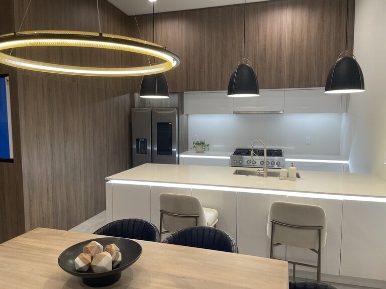 Building Photo - 970 Excellence Cir