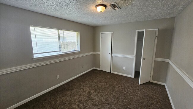 Building Photo - 23915 Spring Fork Dr
