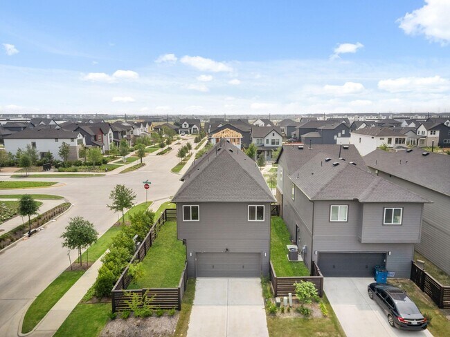 Building Photo - 15159 Parkland Canyon Dr