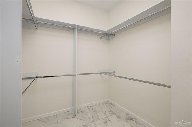 Building Photo - 2807 Stablewood