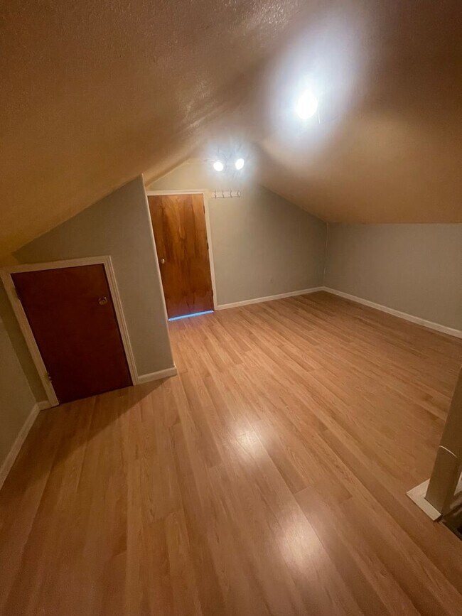 Building Photo - Charming 3 Bedroom Home Lebanon Home with Large Fenced Yard! **$500.00 Off First Full Month's Ren...