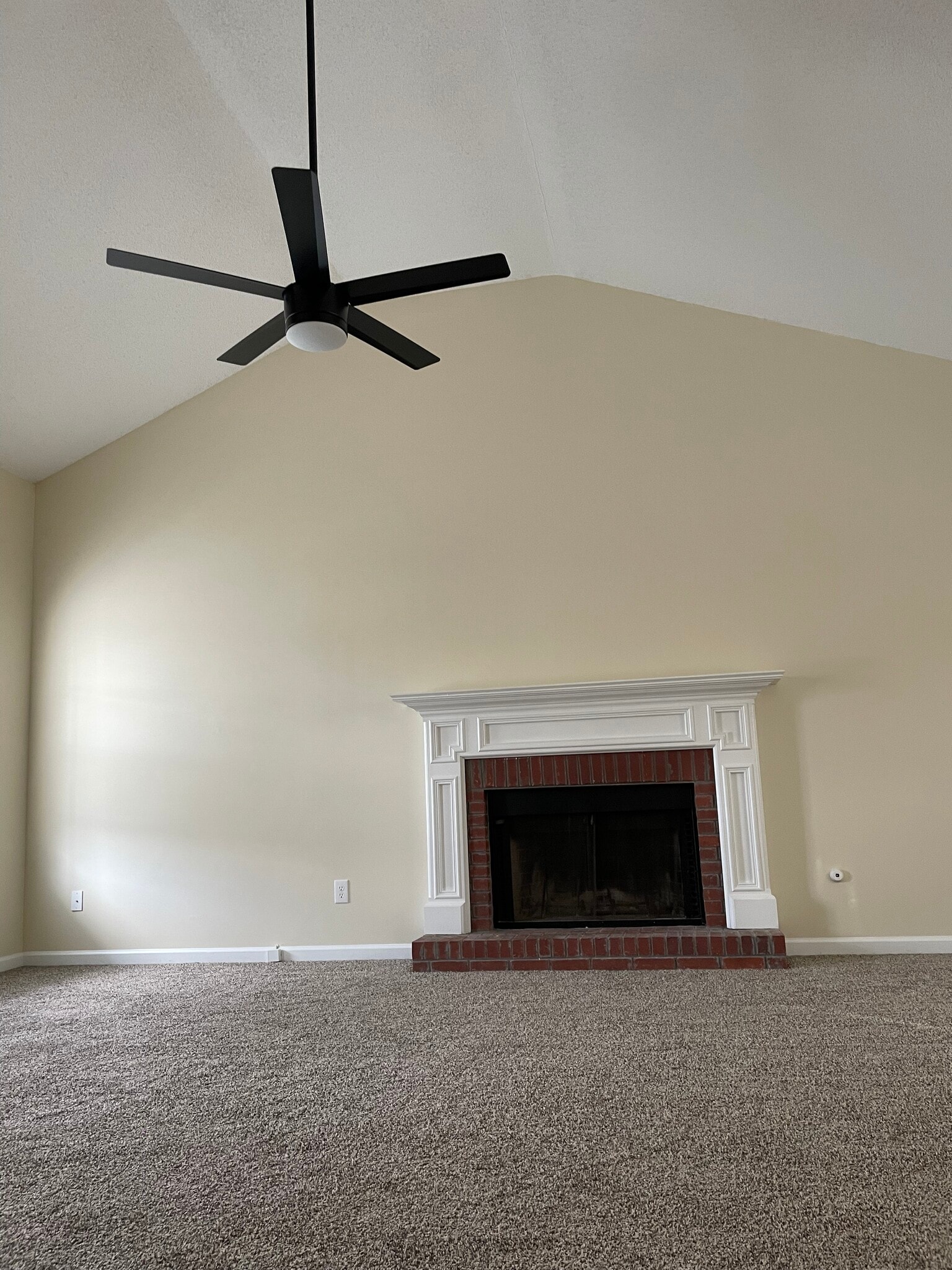 Living room - 1716 Graywood Dr SE
