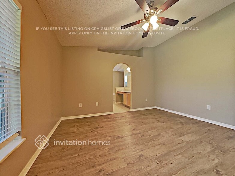 Building Photo - 623 Glenfield Ct