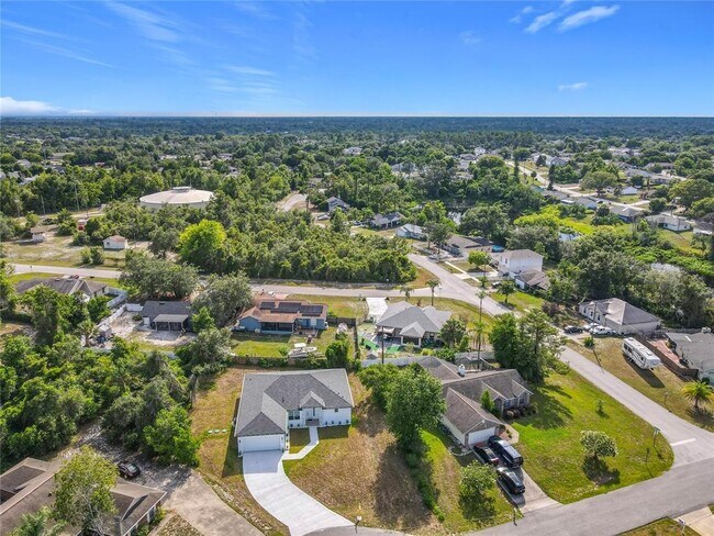 Building Photo - 780 Kangaroo Ct