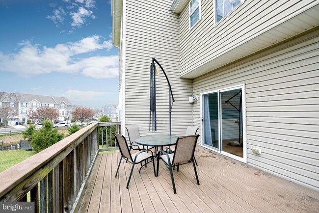 Building Photo - 6 Eagle Ln